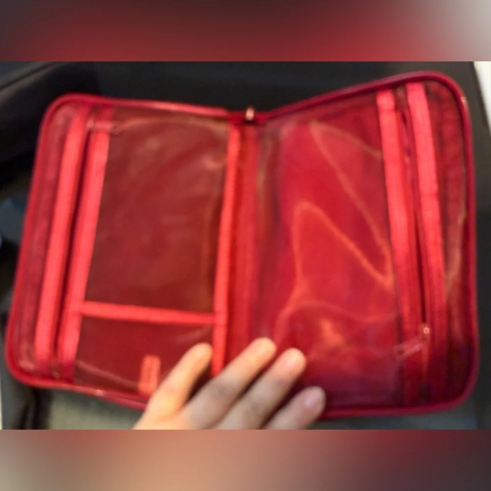 CHANEL Dark satin Scarlet Parfums makeup Pouch - Picture 6 of 10